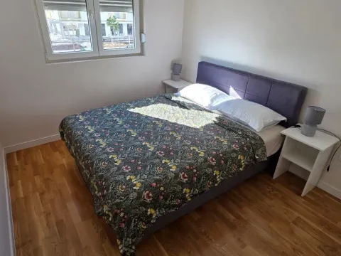 Izdavanje, jednosoban stan, 42m², Pobrežje, Podgorica - image 6