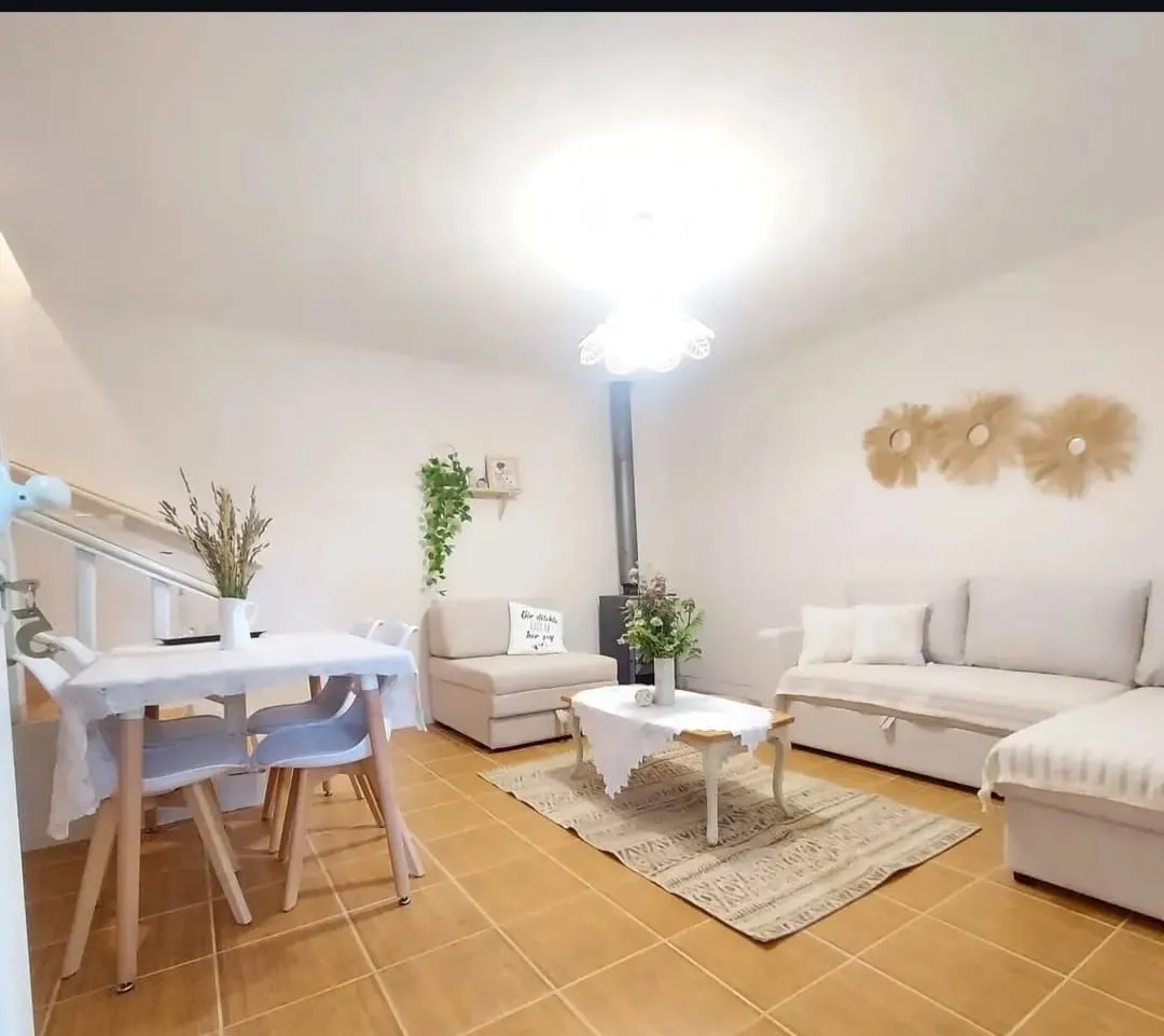 Sale, house, 420m², Obzovica, Cetinje