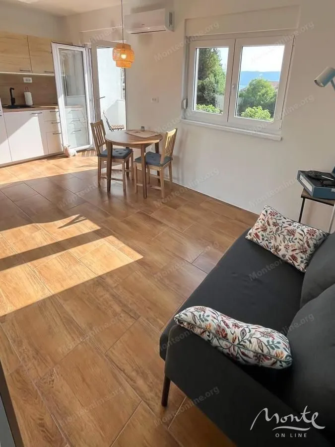 Sale, studio apartment, 27m², Tivat, Crna Gora