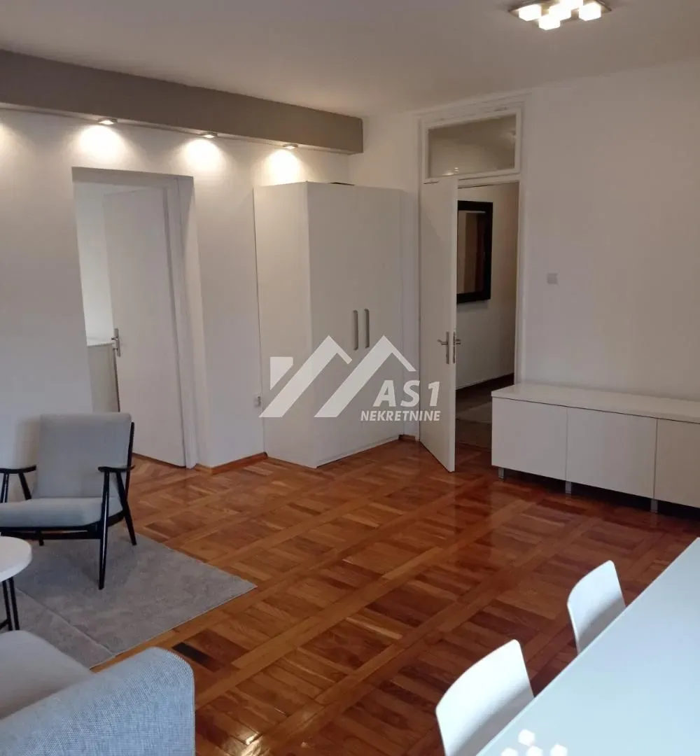 Izdavanje, trosoban stan, 82m², Novi Sad Sve Podlokacije, Novi Sad