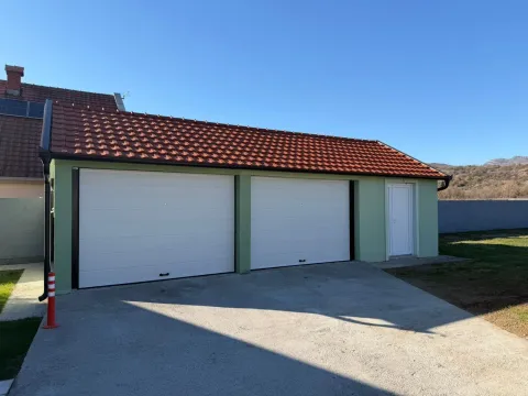 Rent, house, 155m², Farmaci, Podgorica - image 10