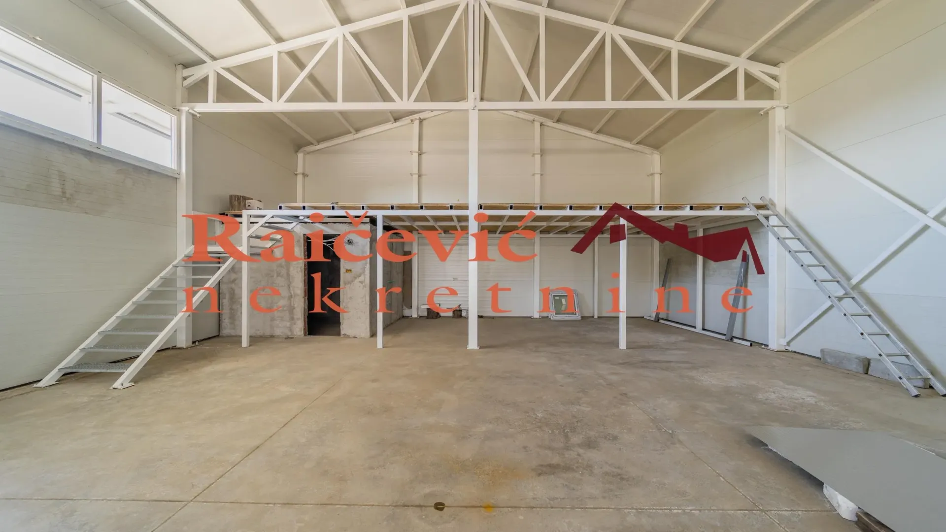 Rent, office space, 340m², Železnik, Beograd