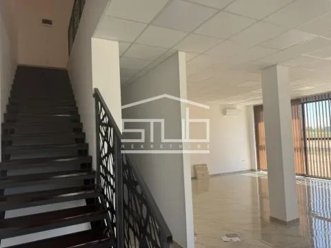 Izdavanje, poslovni prostor, 2750m², Zemun Ugrinovci, Zemun Sve Podlokacije - image 6