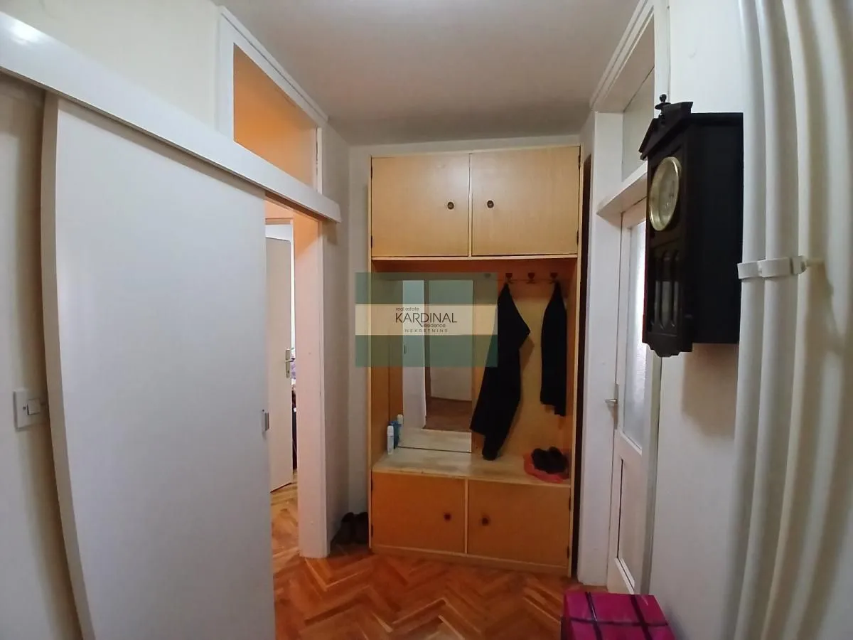 Prodaja, trosoban stan, 75m², Strelište, Jagodina