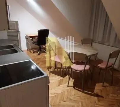 Izdavanje, dvosoban stan, 40m², Centar, Novi Sad - image 4