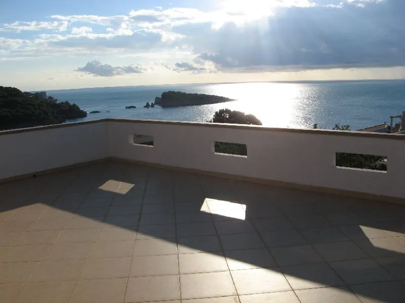 Sale, house, 200m², Utjeha, Bar