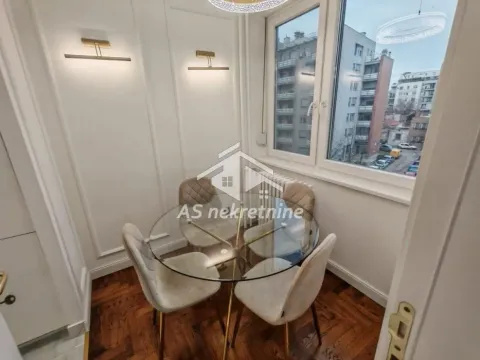 Izdavanje, dvosoban stan, 55m², Vračar Sve Podlokacije, Beograd - image 12