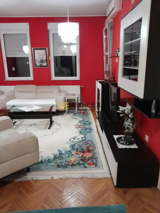 Prodaja, četvorosoban stan, 120m², Stari grad, Novi Sad