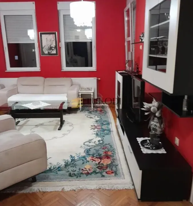 Prodaja, četvorosoban stan, 120m², Stari grad, Novi Sad