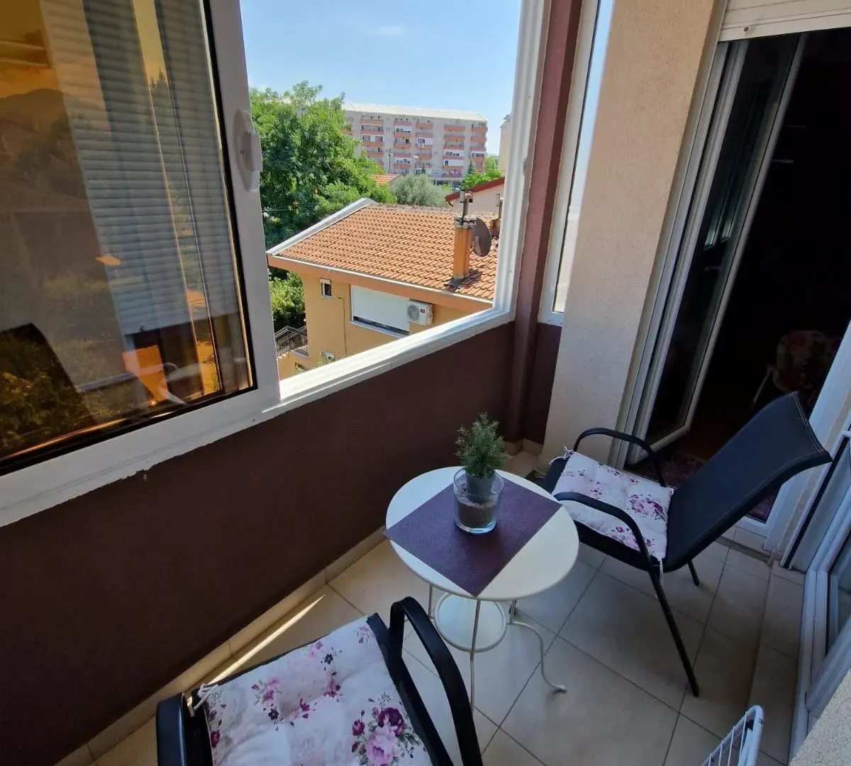 Rent, one bedroom apartment, 45m², Drač, Podgorica