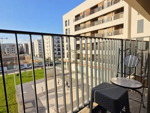 Izdavanje, jednosoban stan, 600m², New City, Podgorica - image 4