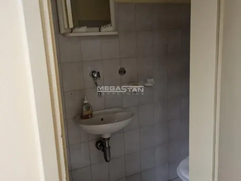 Izdavanje, poslovni prostor, 84m², Stari Grad, Beograd - image 12
