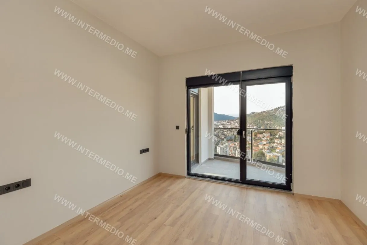 Prodaja, trosoban stan, 122m², Topla, Herceg Novi