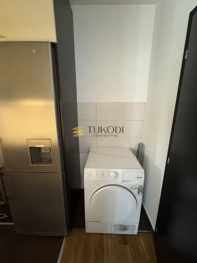 Izdavanje, dvosoban stan, 52m², Zemun Gornji Grad, Zemun Sve Podlokacije
