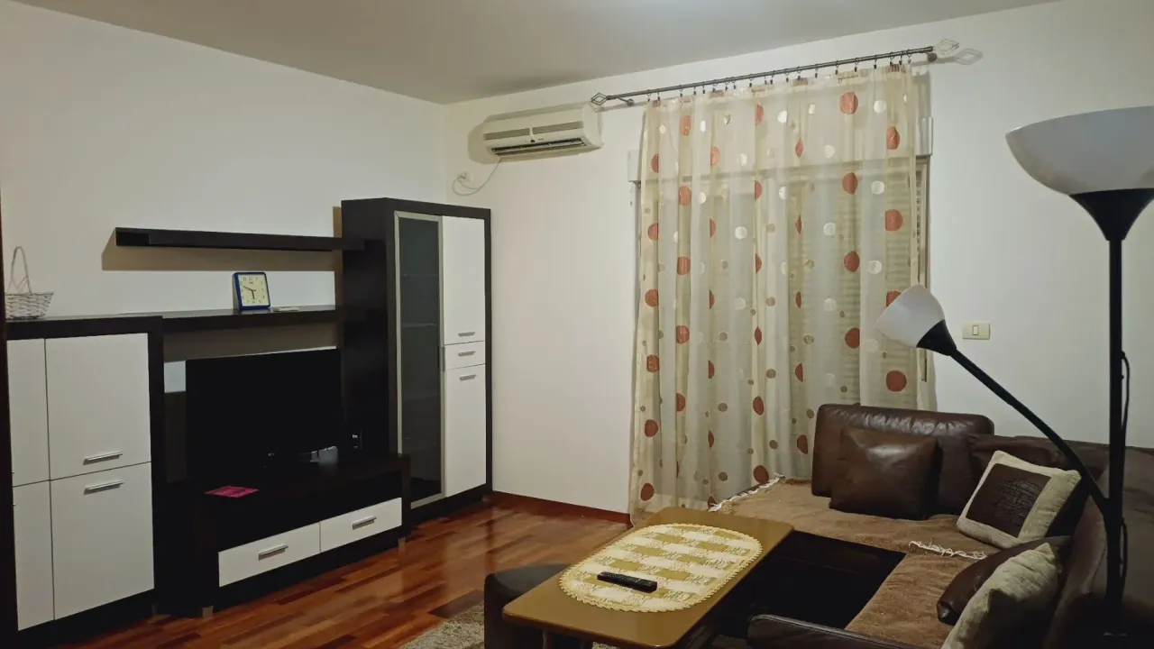 Izdavanje, jednosoban stan, 54m², City Kvart, Podgorica