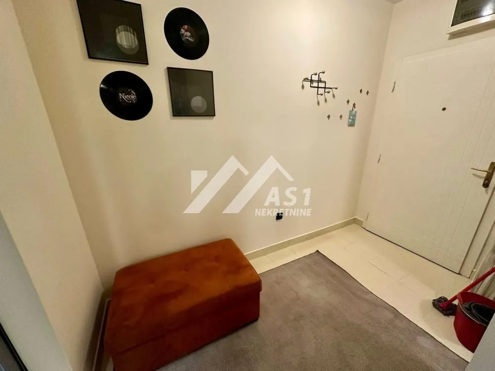 Izdavanje, dvosoban stan, 50m², Grbavica, Novi Sad Sve Podlokacije