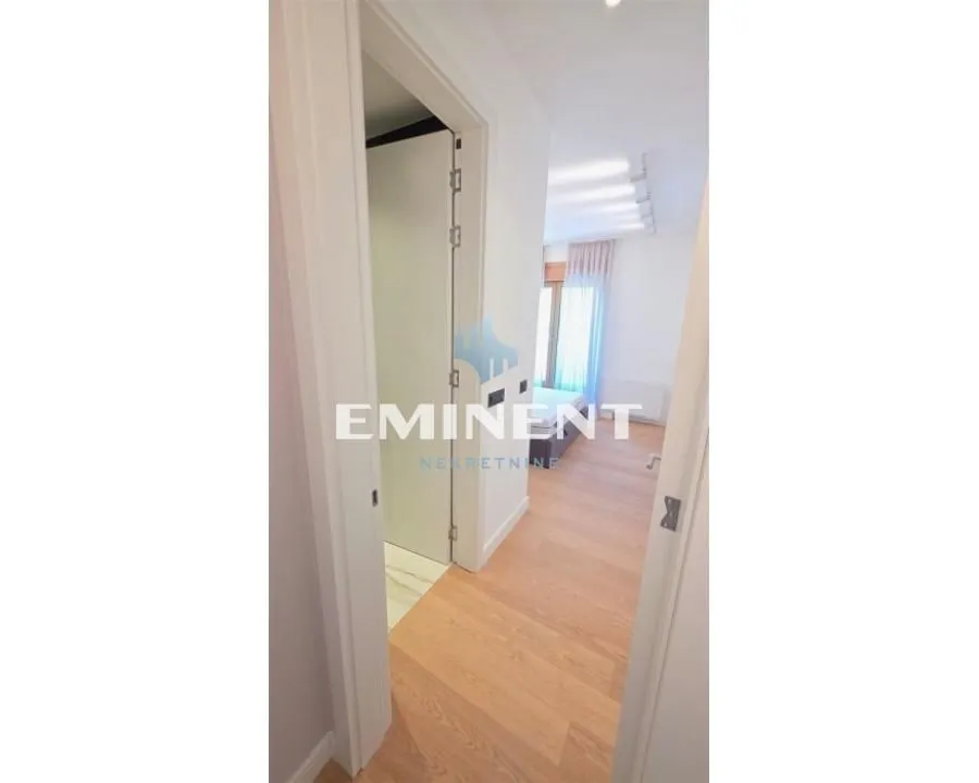 Rent, two bedroom apartment, 66m², Savski Venac, Beograd