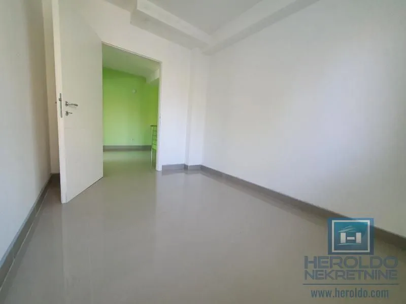 Sale, office space, 189m², Aqua park, Jagodina