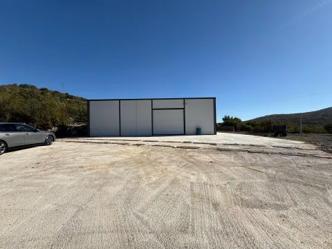 Rent, office space, 250m², Gornji Kokoti, Podgorica - image 2