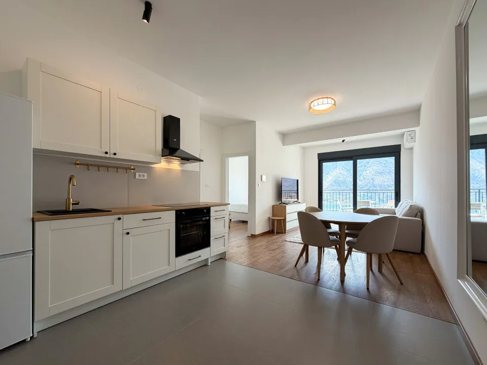 Rent, one bedroom apartment, 47m², Dobrota, Kotor