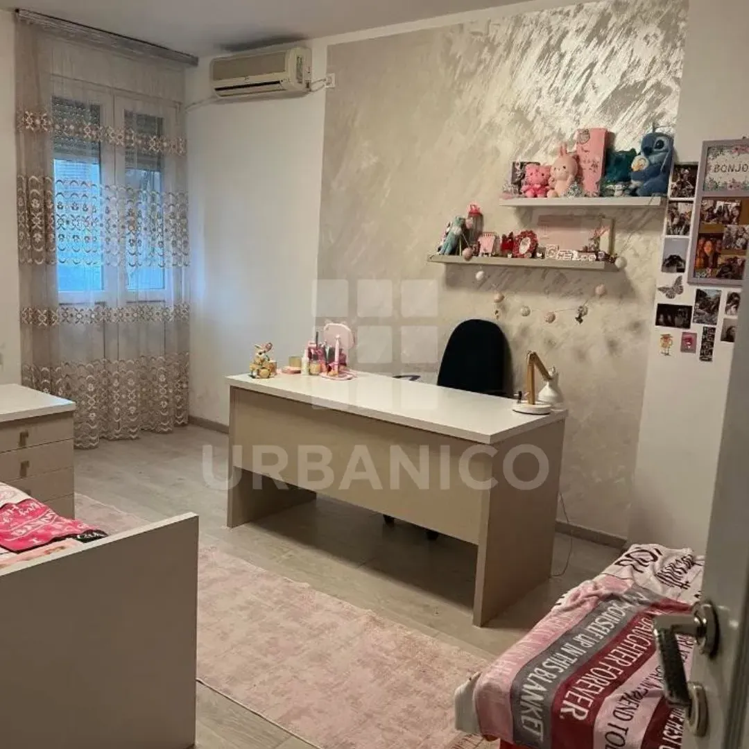 Rent, three bedroom apartment, 100m², Pejton, Podgorica
