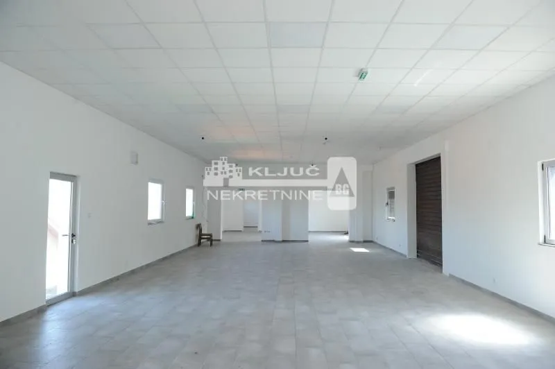 Rent, office space, 200m², Boleč, Grocka