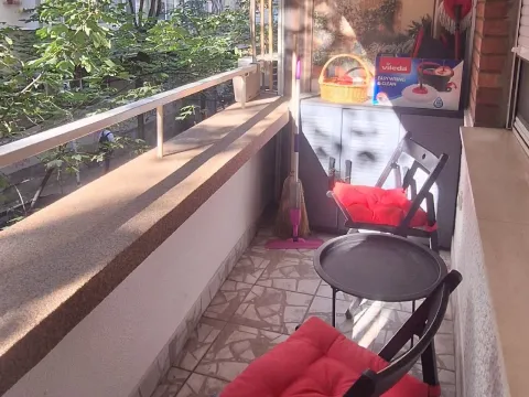 Izdavanje, dvosoban stan, 41m², Vračar Sve Podlokacije, Beograd - image 4