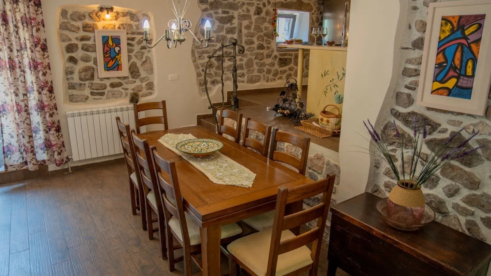 Rent, house, 200m², Đuraševići, Tivat