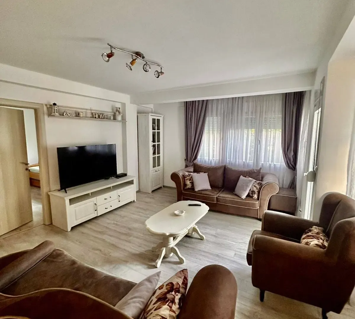 Rent, two bedroom apartment, 67m², Centar, Bar