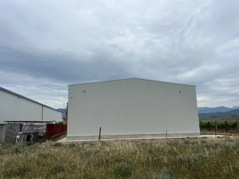 Izdavanje, poslovni prostor, 584m², Kuće Rakića, Podgorica - image 7