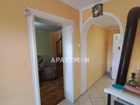 Prodaja, kuća, 75m², Irig, Srbija - image 9