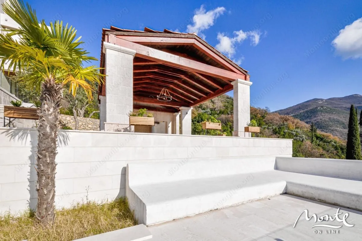 Prodaja, kuća, 791m², Donja Lastva, Tivat
