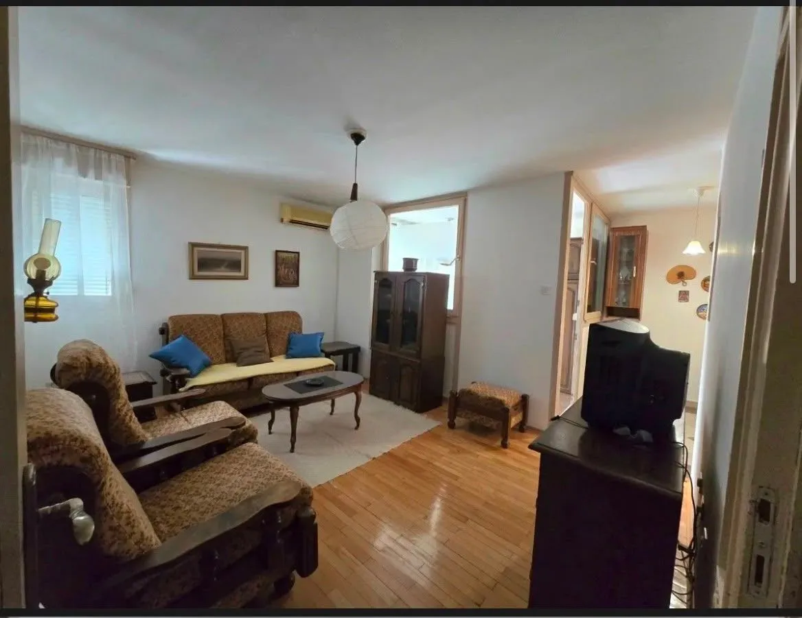 Prodaja, dvosoban stan, 60m², Blok 5, Podgorica