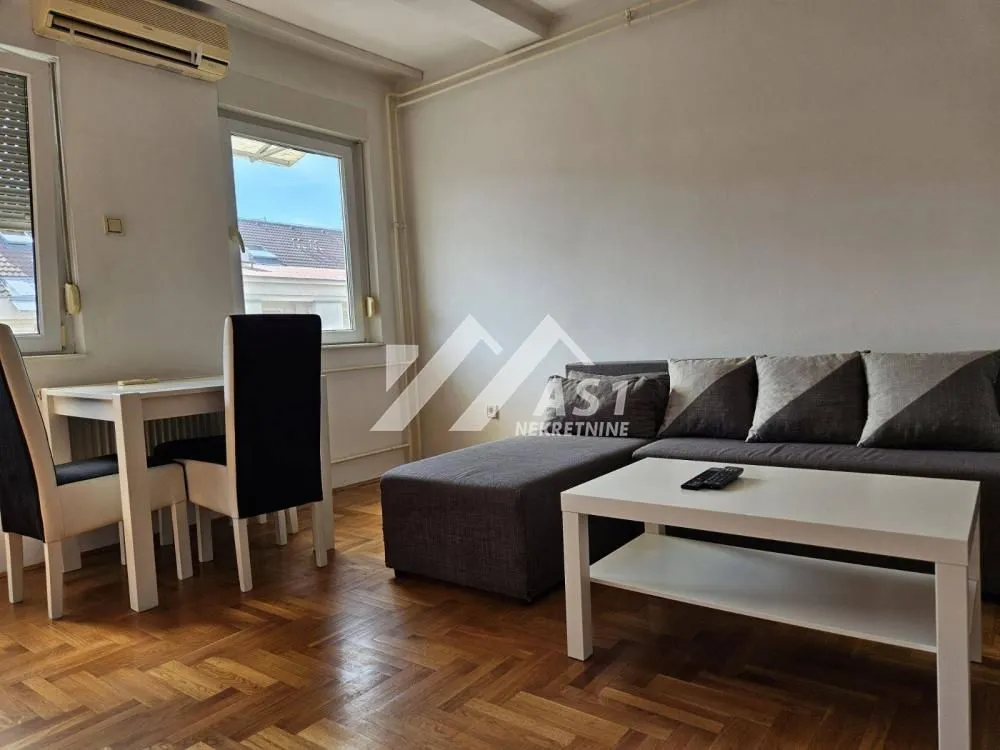 Izdavanje, jednosoban stan, 45m², Grbavica, Novi Sad Sve Podlokacije