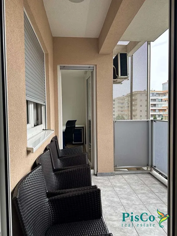 Izdavanje, dvosoban stan, 75m², City Kvart, Podgorica