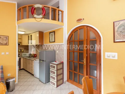 Prodaja, dvosoban stan, 70m², Đenovići, Herceg Novi - image 1