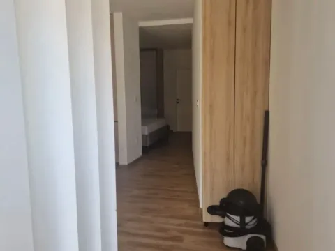 Izdavanje, garsonjera, 46m², Gradiošnica, Tivat - image 12