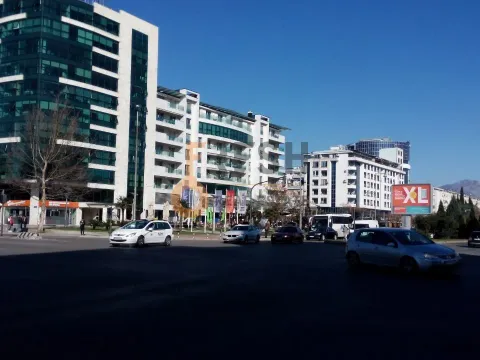 Izdavanje, poslovni prostor, 400m², Podgorica, Crna Gora - image 3
