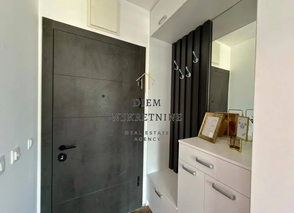Rent, one bedroom apartment, 49m², Centar, Bar
