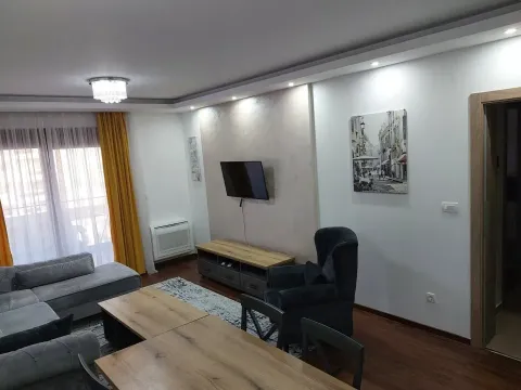 Izdavanje, dvosoban stan, 77m², Master Kvart, Podgorica - image 3