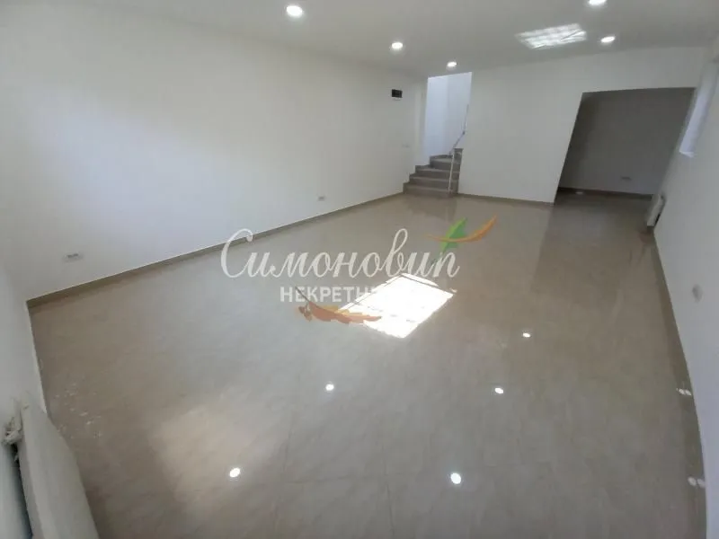 Sale, office space, 117m², Uciteljsko Naselje, Zvezdara Sve Podlokacije