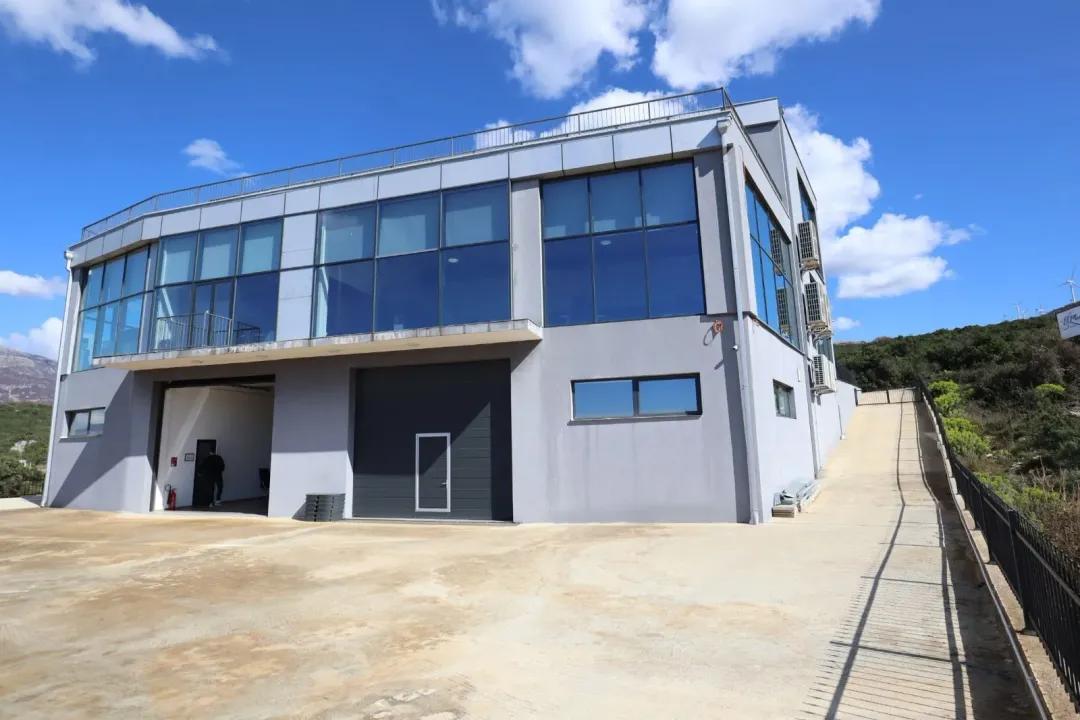 Prodaja, poslovni prostor, 1200m², Hladna Uvala, Bar