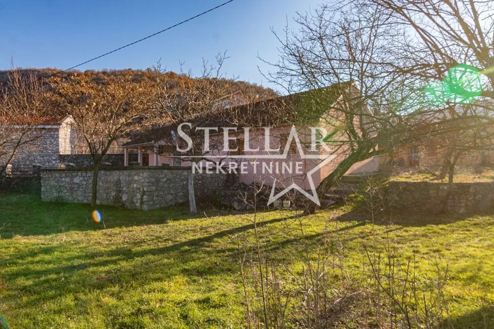 Rent, house, 73m², Kuči, Podgorica