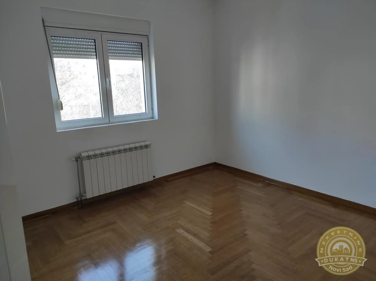 Prodaja, četvorosoban stan, 213m², Centar, Novi Sad