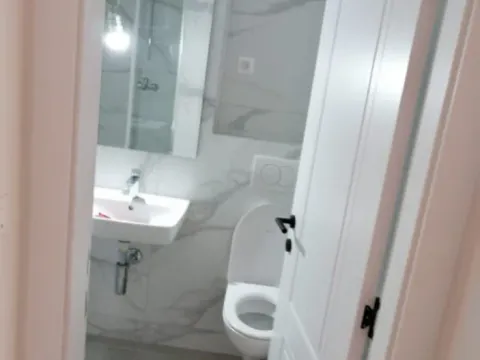 Izdavanje, jednosoban stan, 47m², Stari Aerodrom, Podgorica - image 10