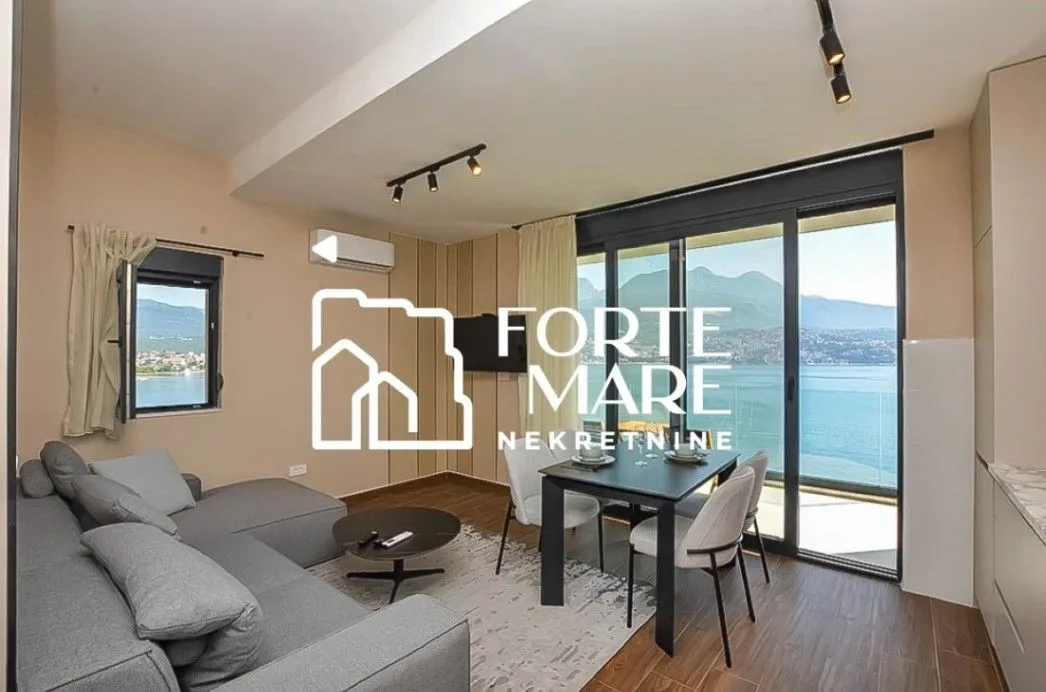 Prodaja, dvosoban stan, 61m², Njivice, Herceg Novi