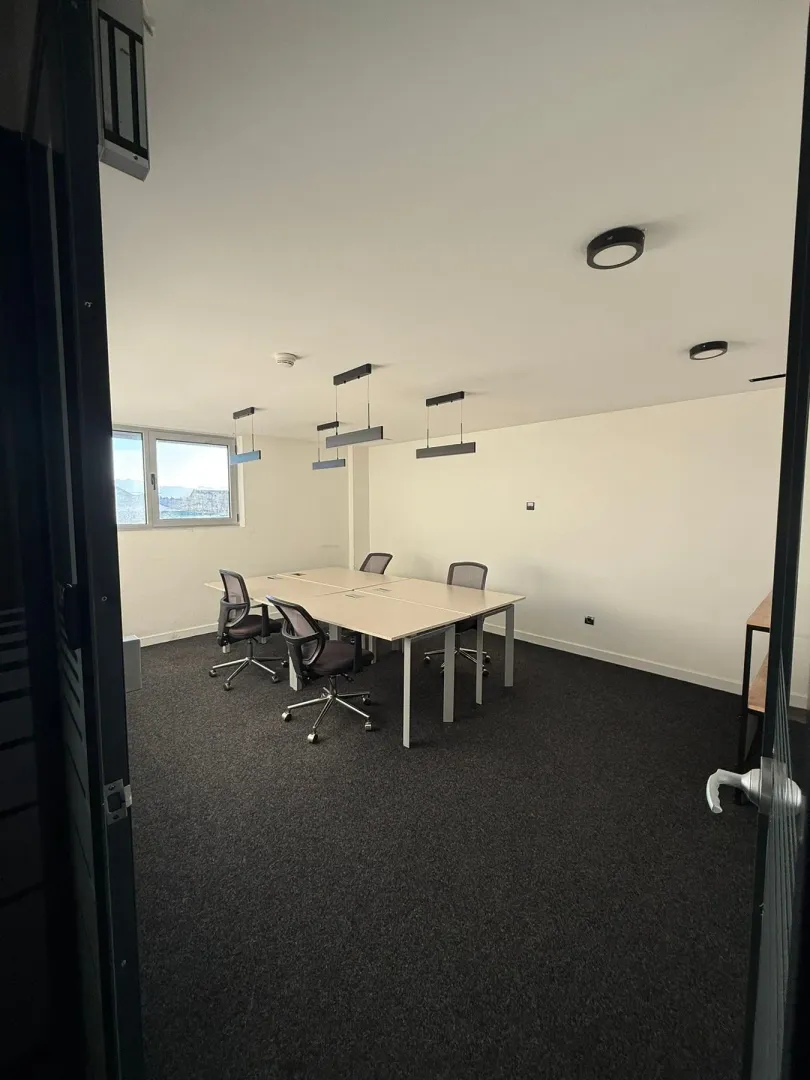 Rent, office space, 705m², Zeta, Podgorica