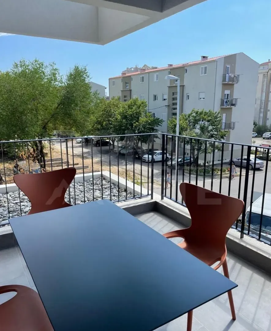 Rent, two bedroom apartment, 70m², Tivat, Crna Gora