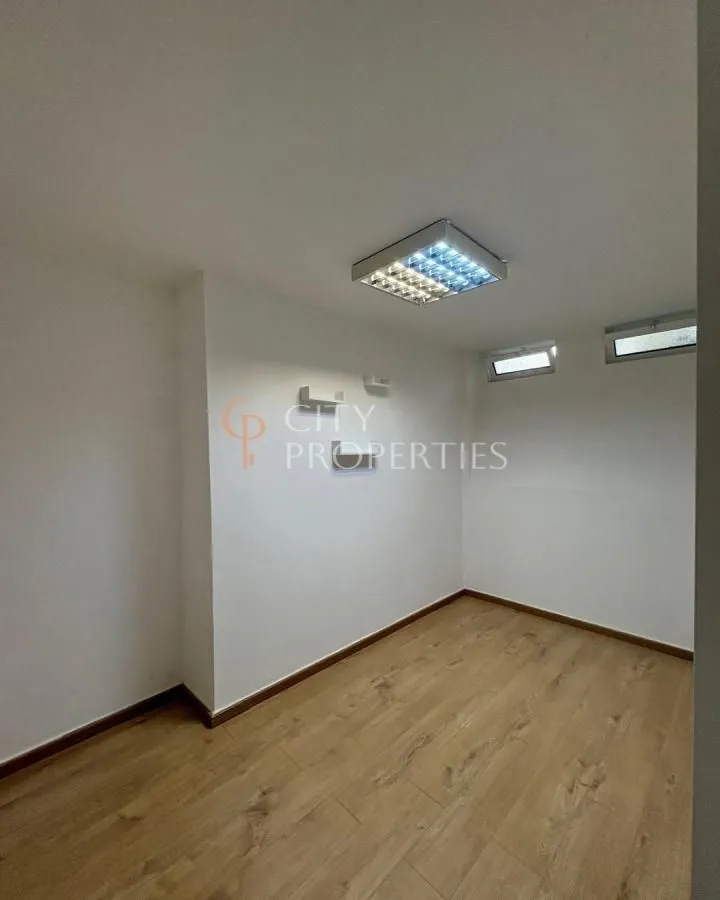 Rent, office space, 10m², Centar, Podgorica