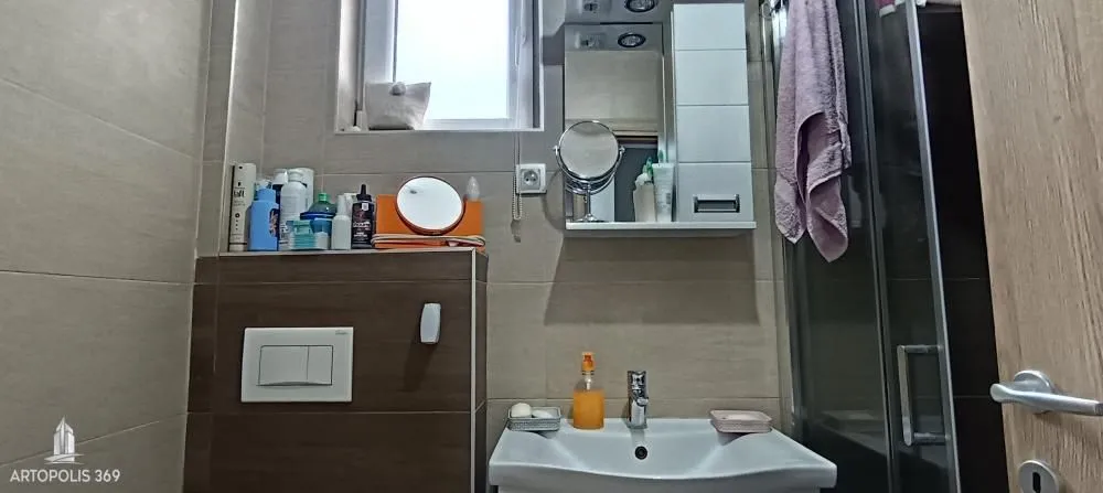 Prodaja, trosoban stan, 53m², Zvezdara Sve Podlokacije, Beograd